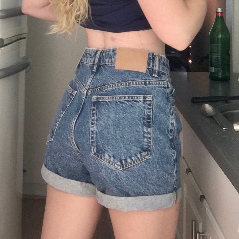 COPY - Zara Mom Jean Short Never Worn